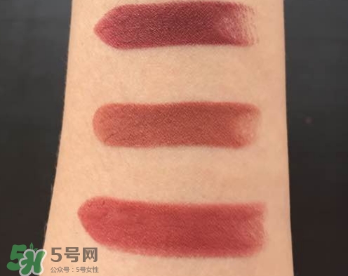 burberry�ͱ���ɳɫ�ں�ʲôɫ�ţ��ͱ���ɳɫ�ں���ɫ